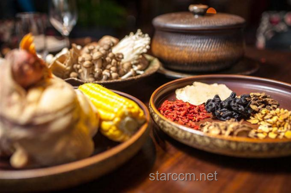 江苏一医院创新推出“药膳粽”，传统美食融入养生智慧